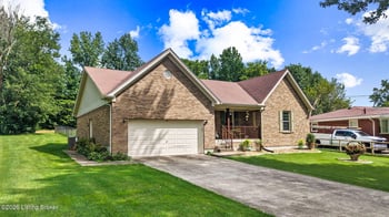 6901 Triangle Dr, Louisville, KY 40214