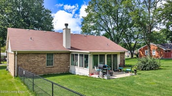 6901 Triangle Dr, Louisville, KY 40214