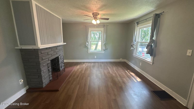 6901 Waller Ln, Louisville, KY 40258