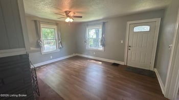 6901 Waller Ln, Louisville, KY 40258