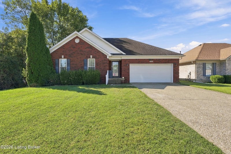 6902 Barbrook Rd, Louisville, KY 40258