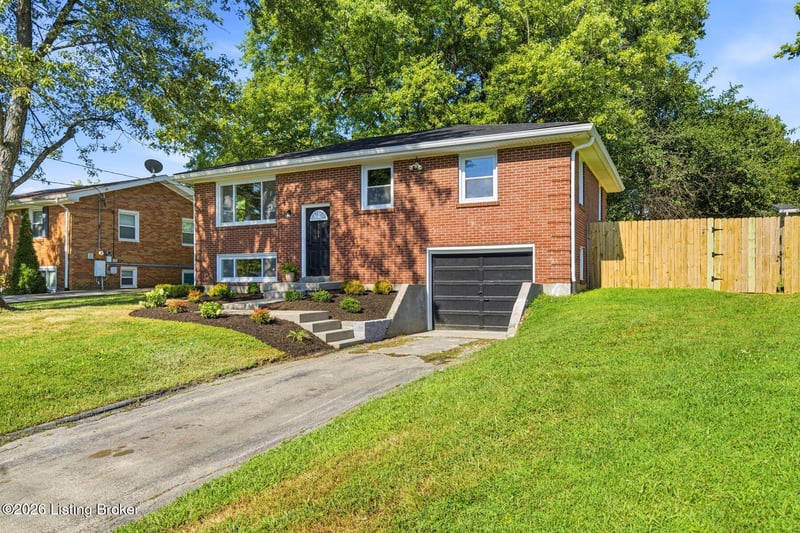 6904 Monty Ln, Louisville, KY 40291