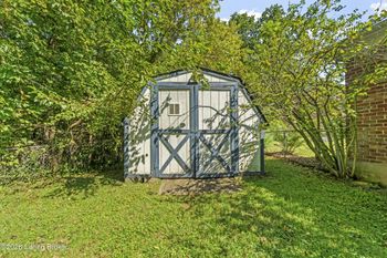 6905 Boxwood Ct, Pewee Valley, KY 40056