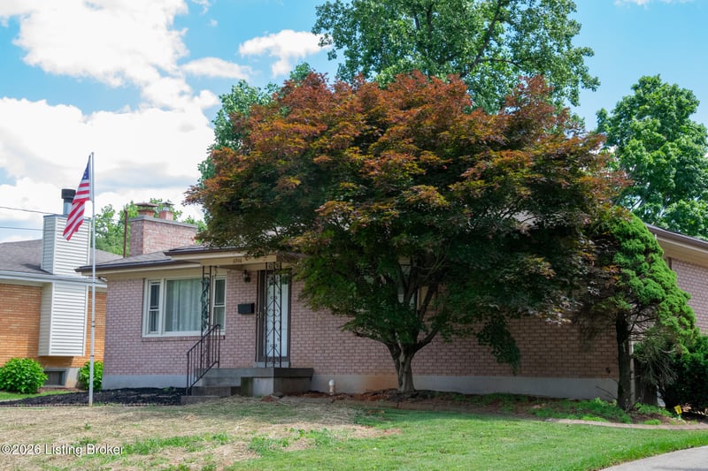 6906 Shareith Dr, Louisville, KY 40228