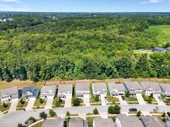 6911 Penn Creek Ct, Louisville, KY 40229