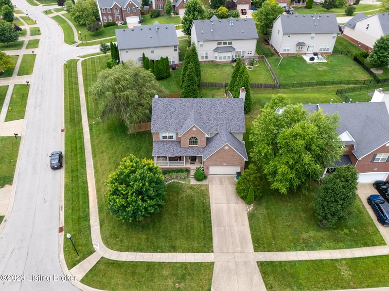 6913 Williamsgate Blvd, Crestwood, KY 40014