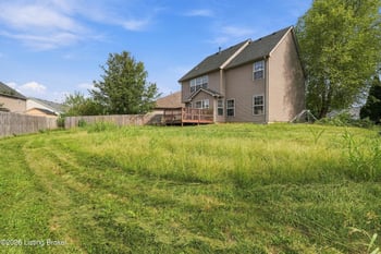 6919 Walnut Farm Dr, Louisville, KY 40229