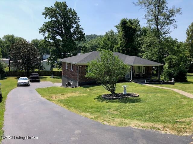 693 N Lakeview Dr, Louisville, KY 40229