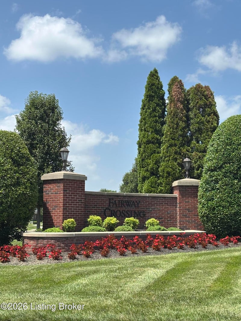 695 Ashbourne Dr, Shelbyville, KY 40065