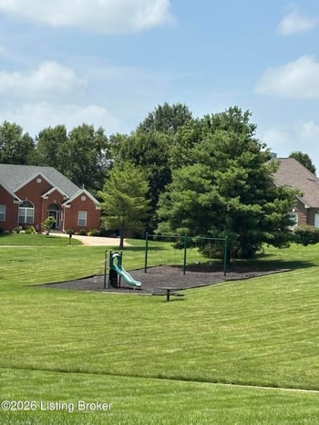 695 Ashbourne Dr, Shelbyville, KY 40065