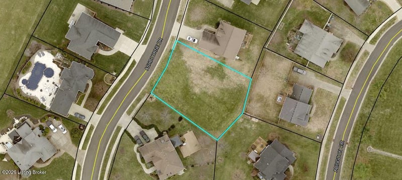 695 Ashbourne Dr, Shelbyville, KY 40065