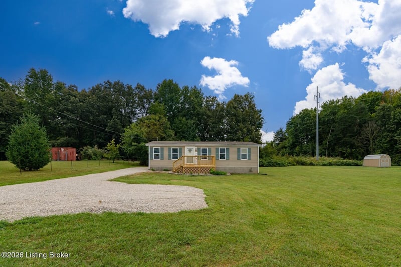 697 Rineyville Big Springs Rd, Radcliff, KY 40160