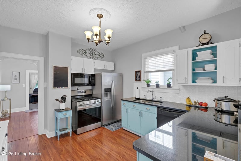 7 Maple Ct, Louisville, KY 40214