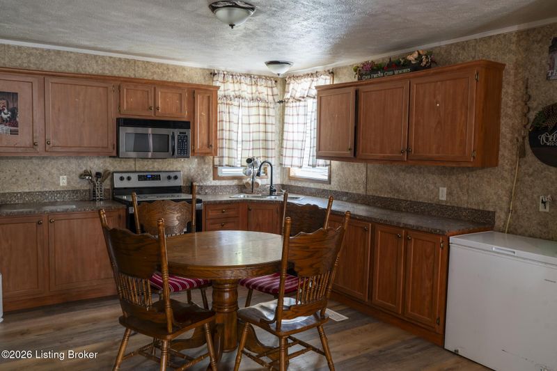 70 Big Wheel Dr, Elizabethtown, KY 42701