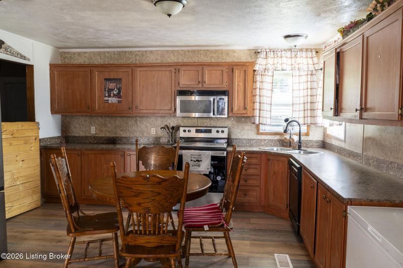 70 Big Wheel Dr, Elizabethtown, KY 42701