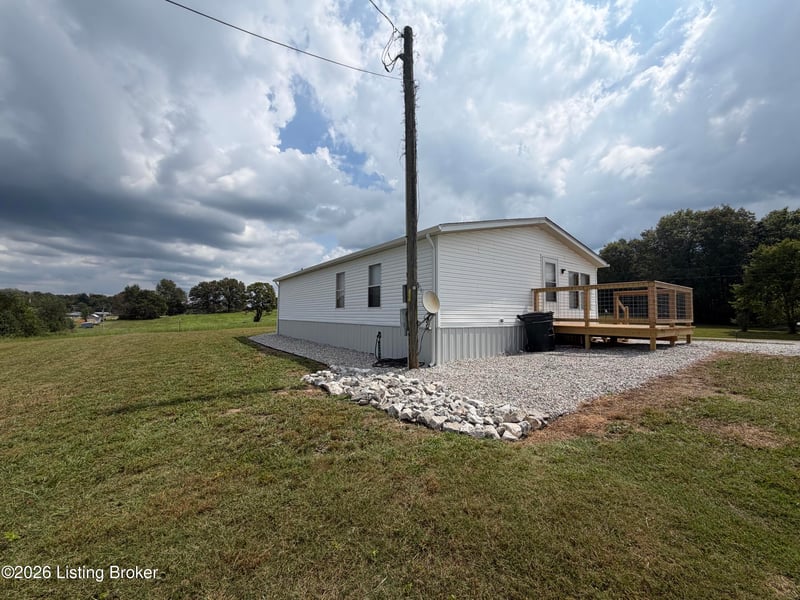 70 Youngstown St, Hardyville, KY 42746