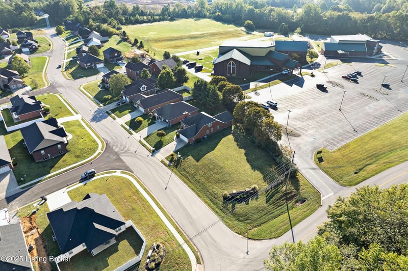 700 Abbeywood Rd, Elizabethtown, KY 42701
