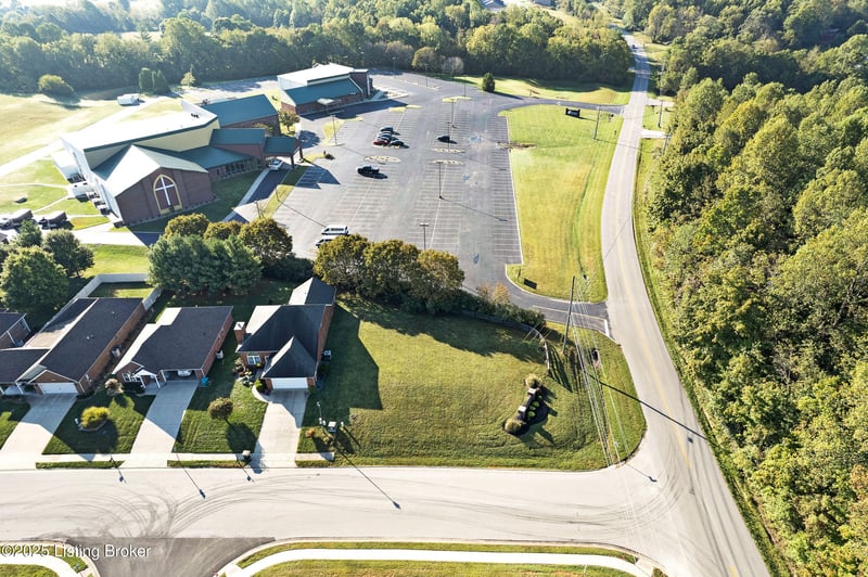 700 Abbeywood Rd, Elizabethtown, KY 42701
