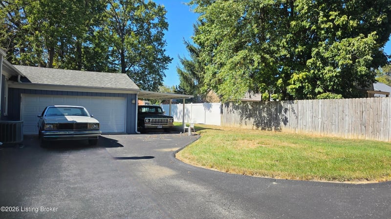 7001 Elysean Ct, Louisville, KY 40291