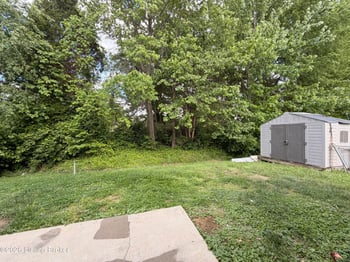 7001 Woodhaven Place Dr, Louisville, KY 40228