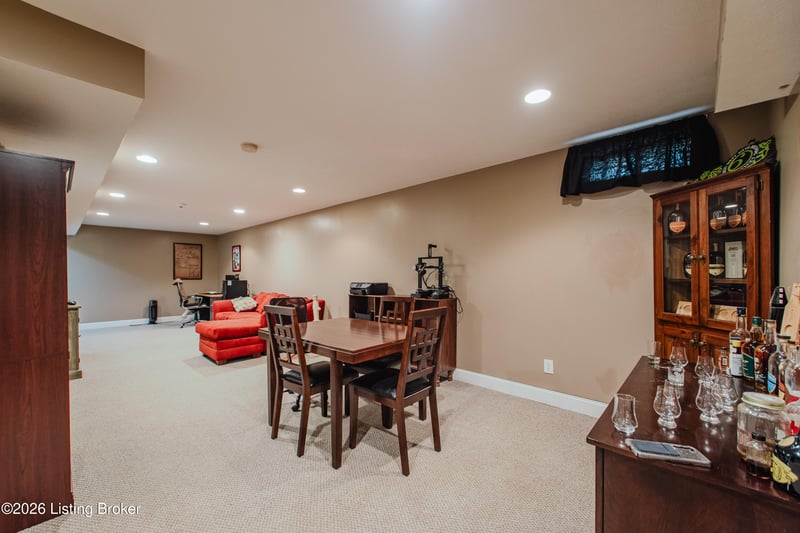 7002 Village Gate Tc, Louisville, KY 40291