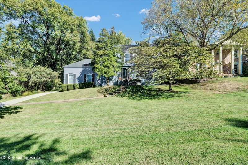 7005 Green Spring Dr, Louisville, KY 40241