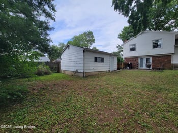 7008 S Watterson Trl, Louisville, KY 40291