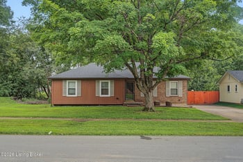 7010 Bartlett Rd, Louisville, KY 40218