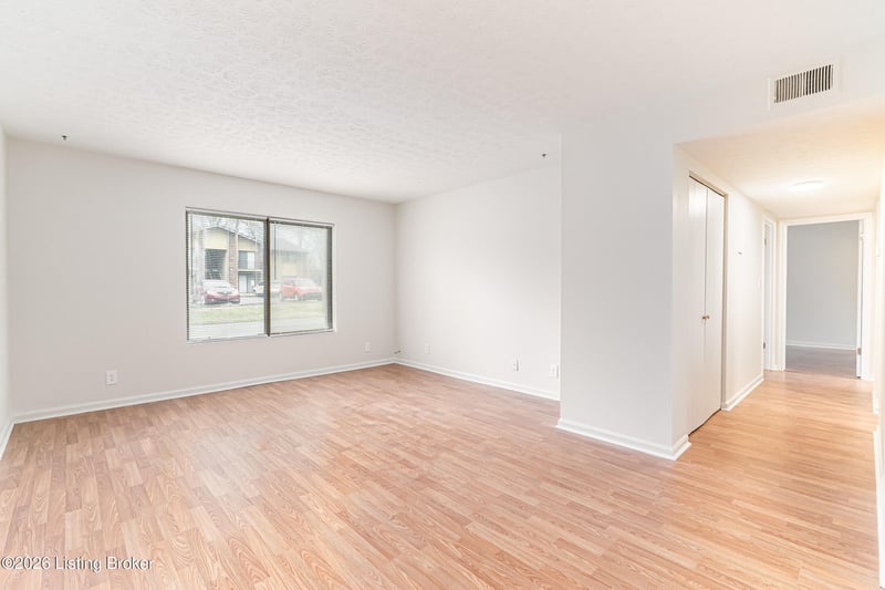 7010 Wildwood Cir #APT 65, Louisville, KY 40291
