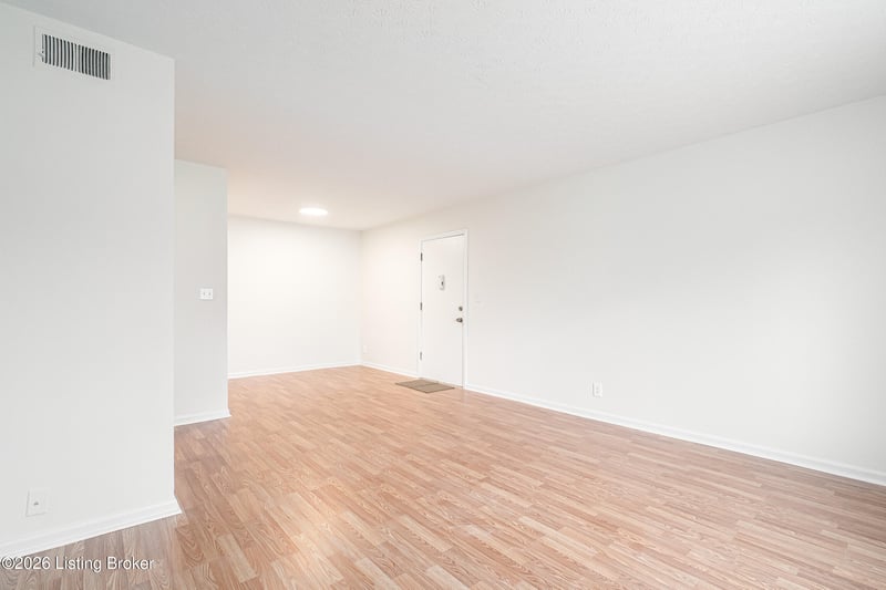 7010 Wildwood Cir #APT 65, Louisville, KY 40291