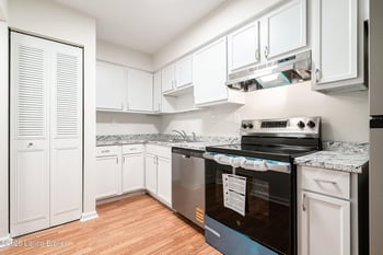 7010 Wildwood Cir #APT 65, Louisville, KY 40291