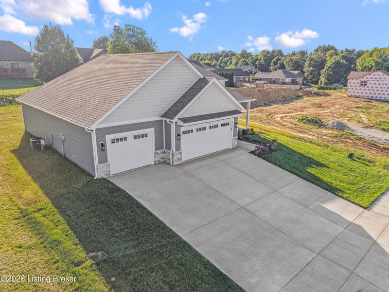7014 Dylan Cir, Georgetown, IN 47122