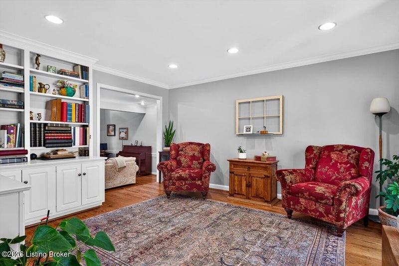 7019 Hadley Ct, Louisville, KY 40241