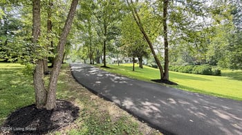 702 Dorsey Ln, Louisville, KY 40223