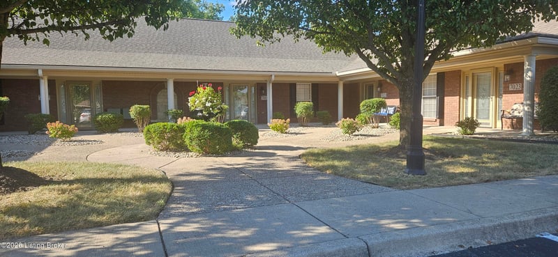7021 Adeno Way, Louisville, KY 40291