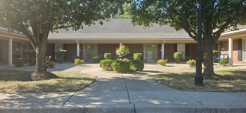 7021 Adeno Way, Louisville, KY 40291