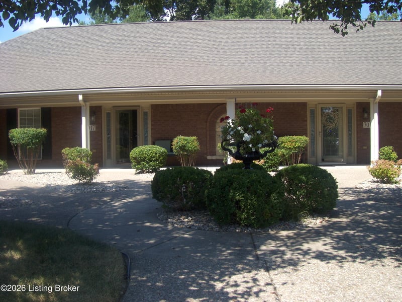 7021 Adeno Way, Louisville, KY 40291