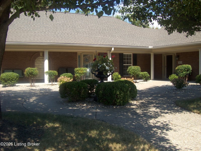 7021 Adeno Way, Louisville, KY 40291