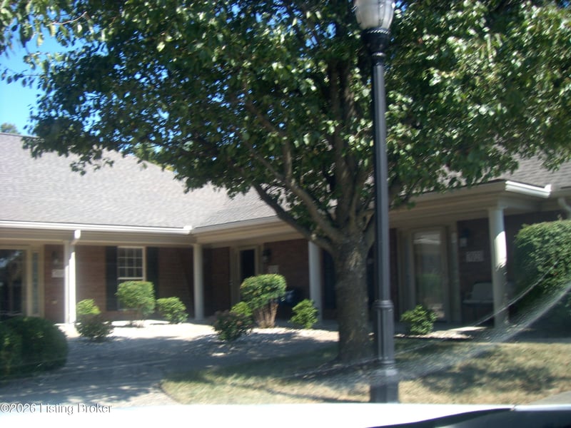 7021 Adeno Way, Louisville, KY 40291
