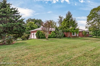7021 Graymoor Rd, Louisville, KY 40222