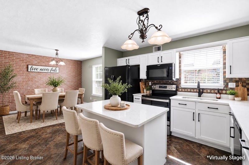 7022 Black Walnut Cir, Louisville, KY 40229