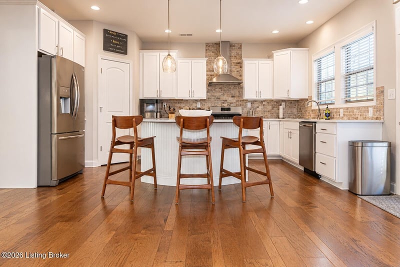 703 Dehart Ln, Louisville, KY 40243