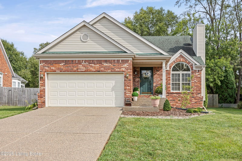 703 Eastgate Village Pl, Louisville, KY 40223