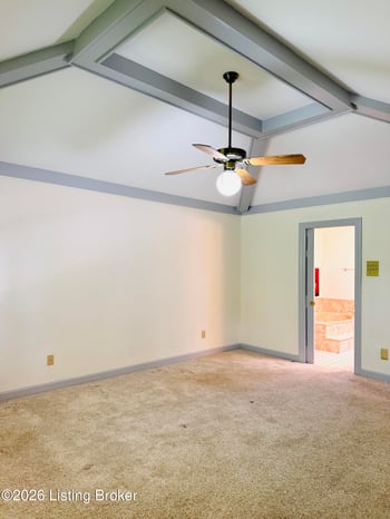 703 Foxgate Rd, Louisville, KY 40223