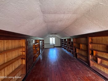 7035 Kentucky Ave, Louisville, KY 40258
