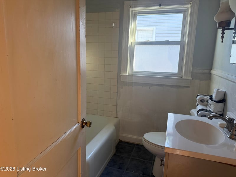 704 Greenwood Ct, Shelbyville, KY 40065