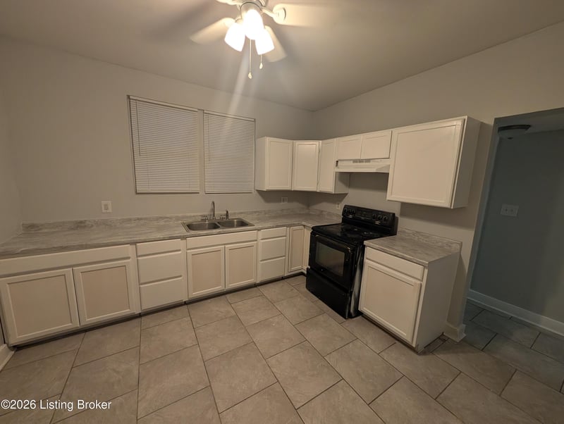 705 Iowa Ave, Louisville, KY 40208