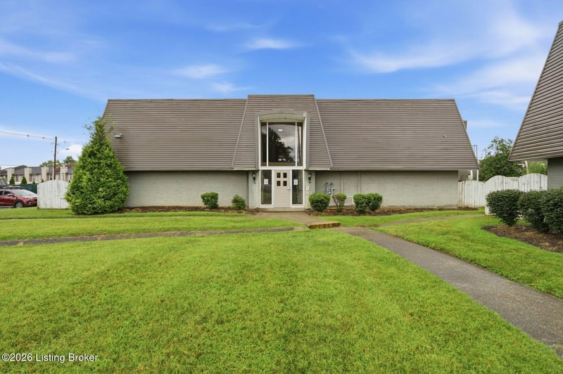 708 La Fontenay Ct, Louisville, KY 40223
