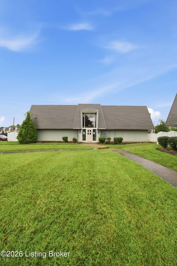 708 La Fontenay Ct, Louisville, KY 40223