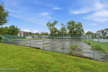 708 La Fontenay Ct, Louisville, KY 40223